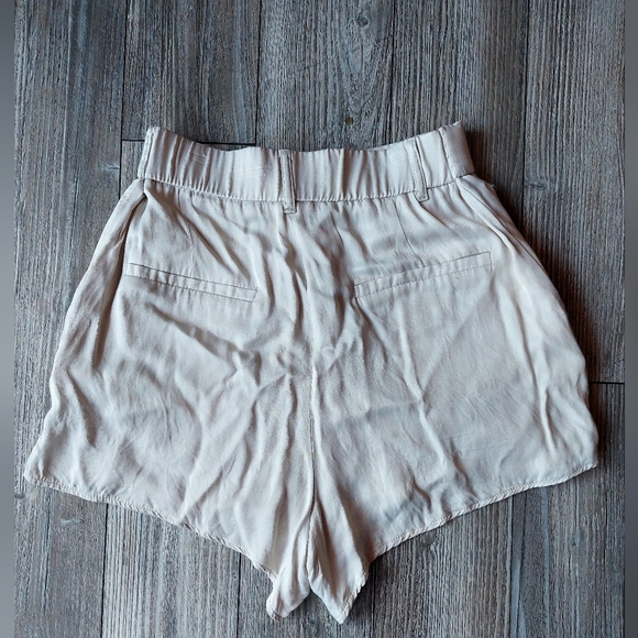 Zara - silk flowy shorts - Picture 3 of 5